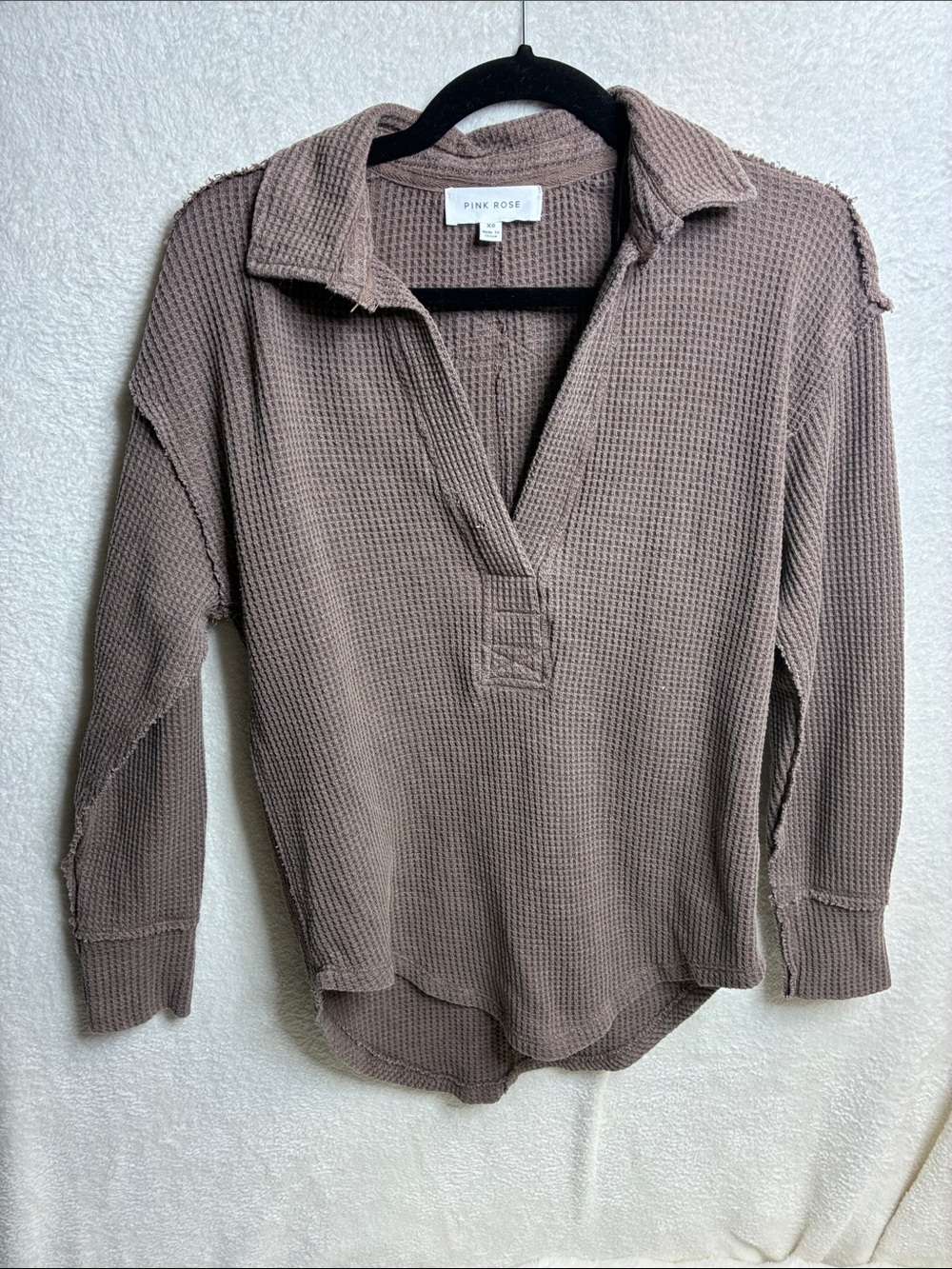 Pink Rose Taupe Waffle Knit V‑Neck Pullover